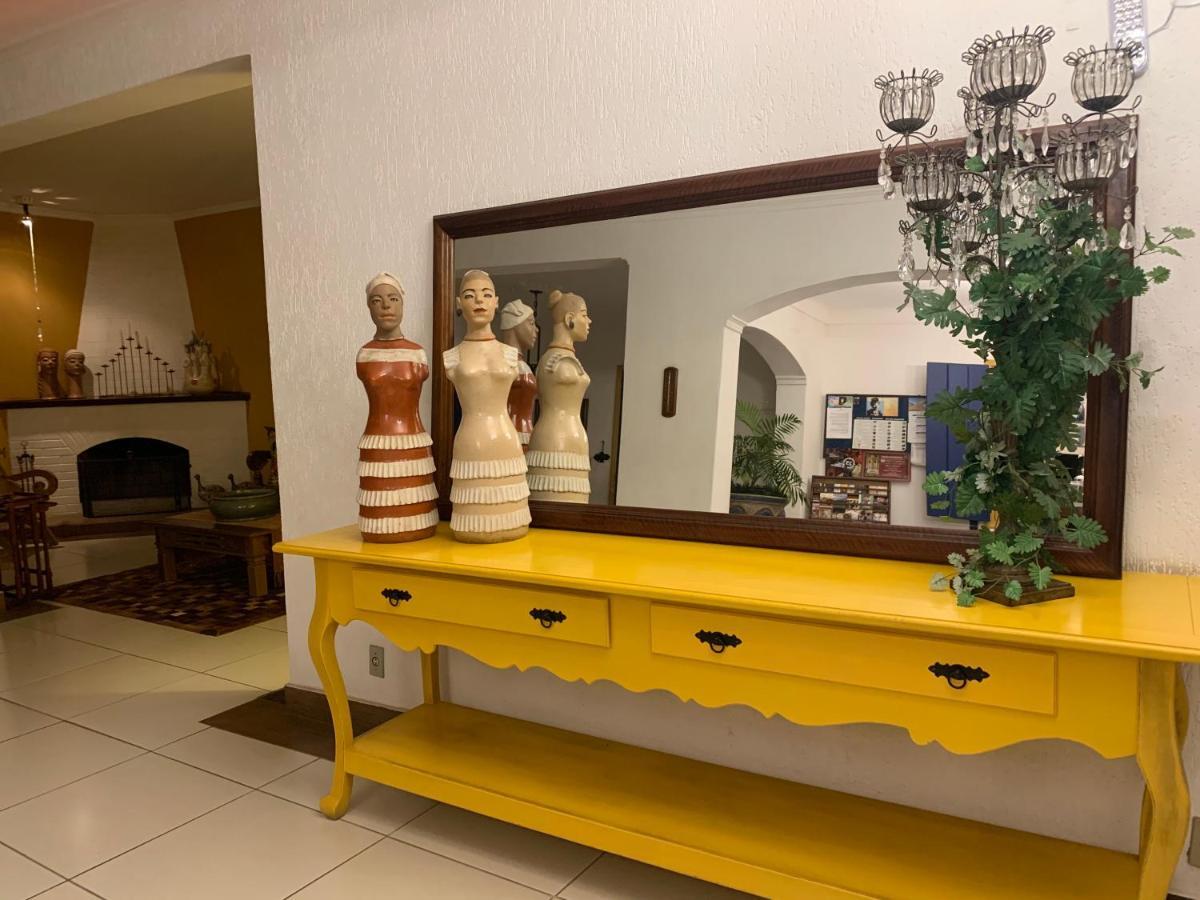 Pousada Villa Real 티라덴티스 외부 사진